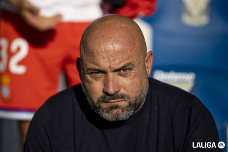 Manolo González: «Toca hacer autocrítica, yo el primero, y competir bien ante el Elche»