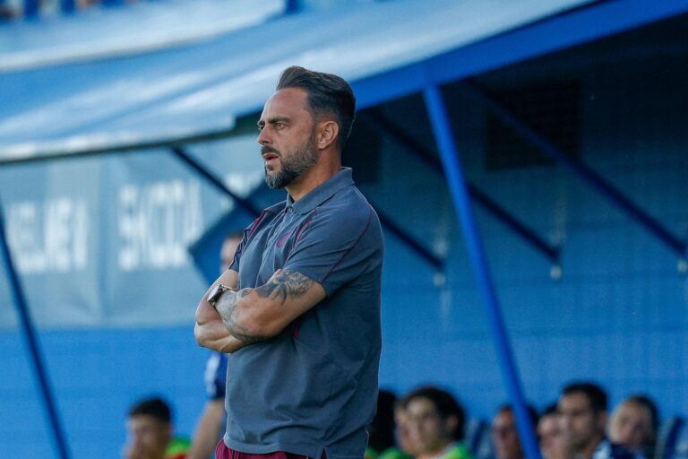 De invictos en pretemporada al liderato: el contundente arranque del Espanyol B de Sergio García